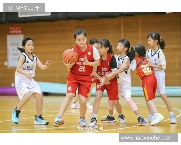 镜头回顾：篮球八卦这一幕令人泪目